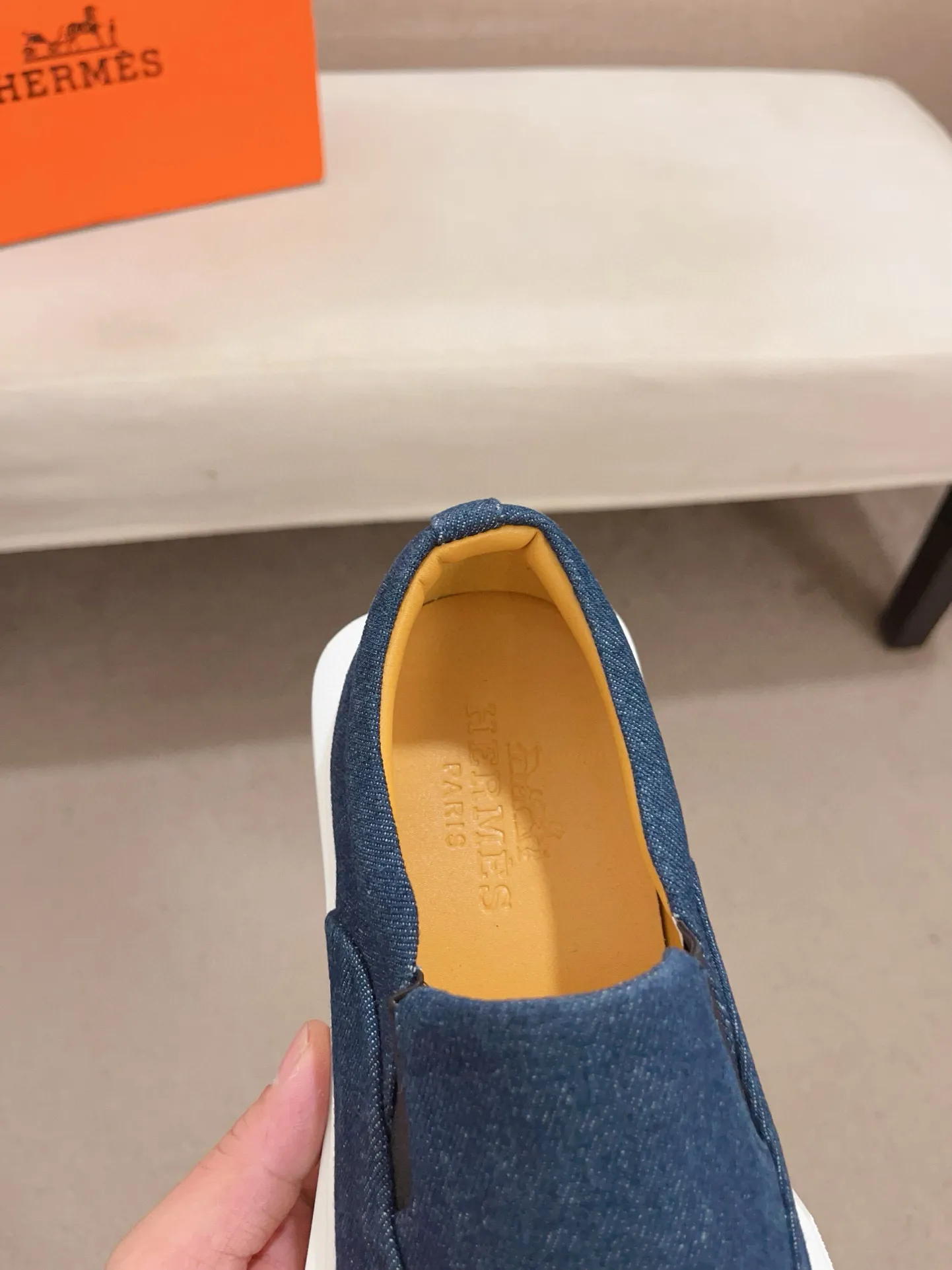 Men's clothing and shoes💰: 442💰《HERMES》【Classic original single version】Hermès; top 🔝purchase agent🔍🔍men's latest 🇺🇸 counter sales simultaneously, imported from Italy original ▲▲cowhide ▲▲ (high-end, nobility, class) ) Exquisite workmanship (Italian 🇮🇹 imported water-dyed 🐂 cowhide lining) sole: original sole provided by the original factory, ⚠️exclusive double-layer activity·TPR·rubber·combined molded outsole; super comfortable·wear-resistant·non-slip·environmental protection The real thing is more beautiful if you take the real thing (high quality, follow the order). You can enter and exit the counter at will * Number of yards: 38-44 (45 can be customized and cannot be returned or exchanged)